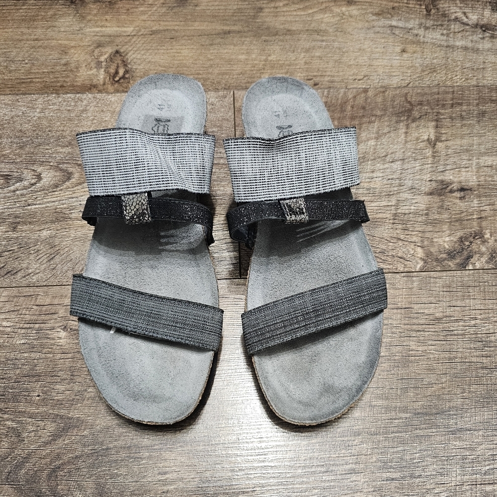 NAOT arch support sandals women's size 10